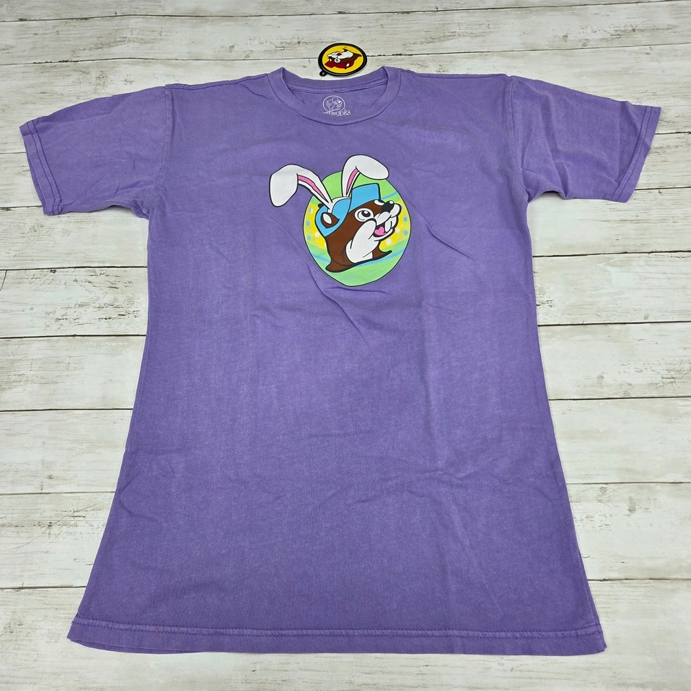 Buc-ee's T-Shirt Unisex Medium Purple Easter 2025 Beaver Nuggets‎ Graphic Tee